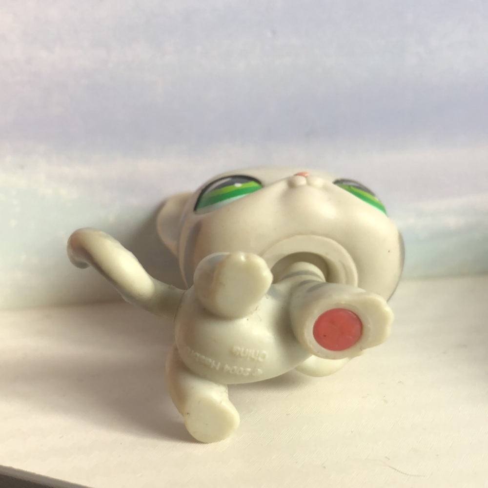 Littlest Pet Shop Blythe Spaniel #1615 and Grey Cat #32